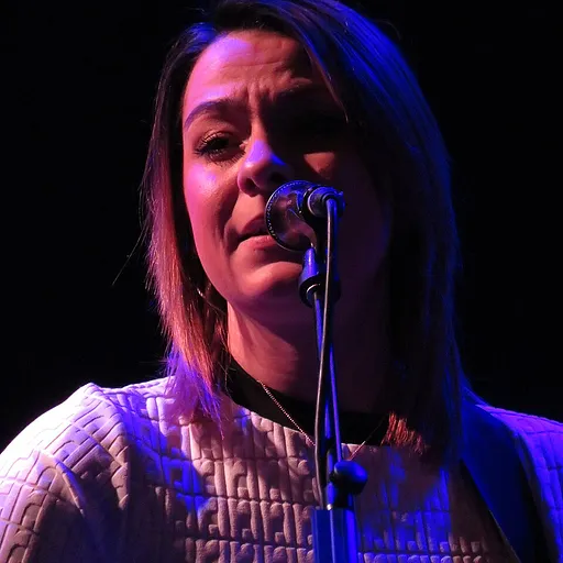 Lucy Spraggan