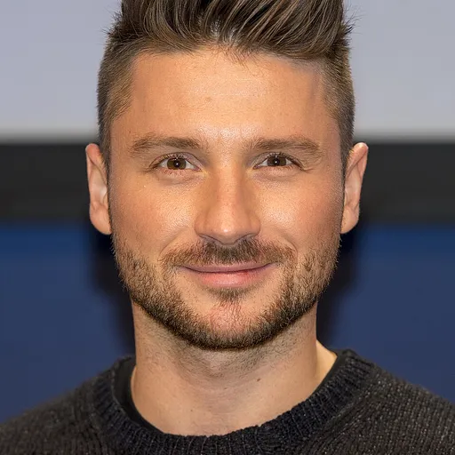 Сергей Лазарев
