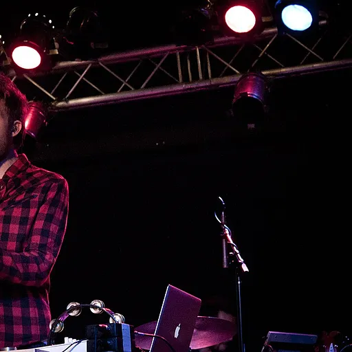 Andrew Belle