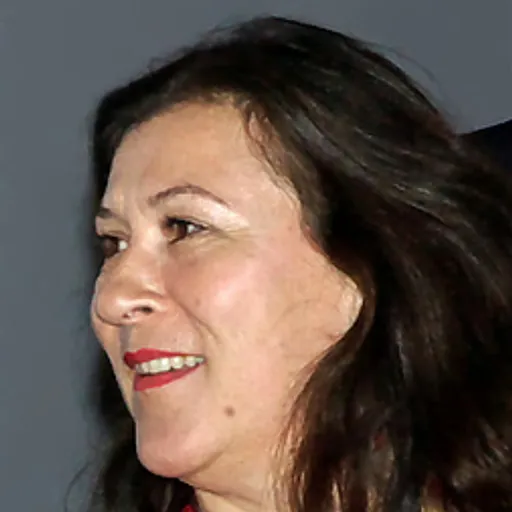 Eva Mattes