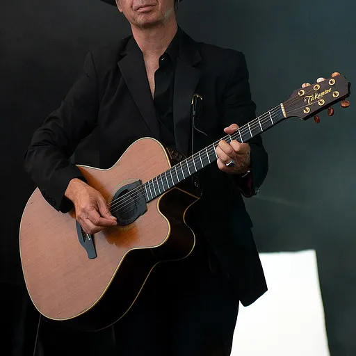 Frédéric Lo