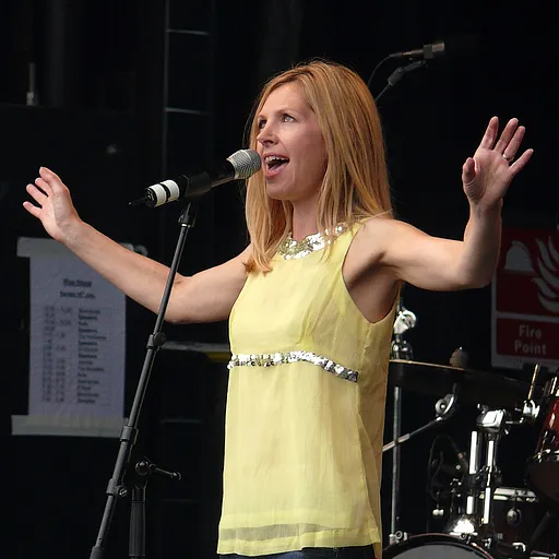 Sarah Cracknell