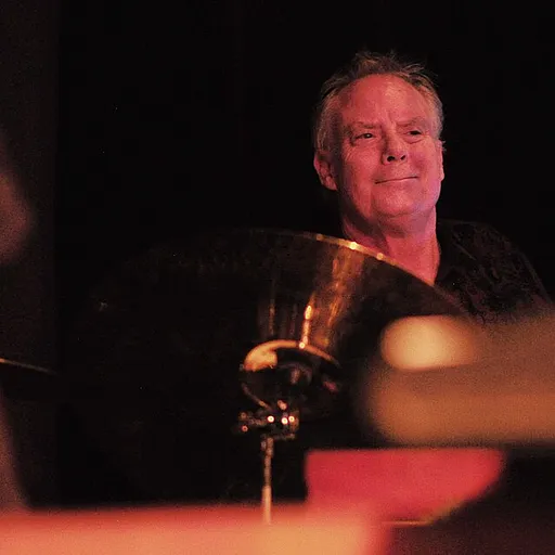Michael Shrieve