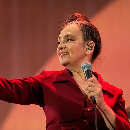 Catherine Ringer