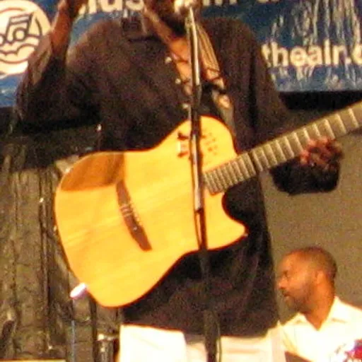 Oliver Mtukudzi