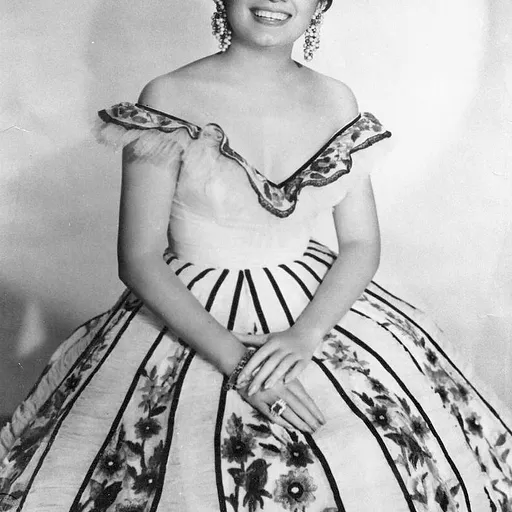 Lola Beltrán