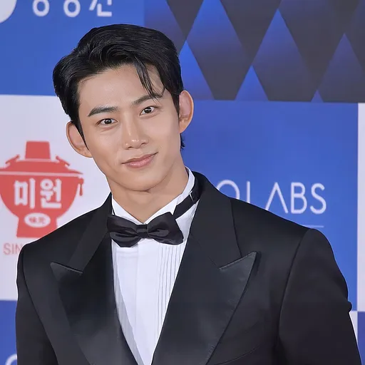 옥택연
