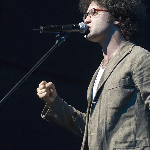 Simone Cristicchi
