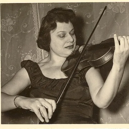 Pina Carmirelli