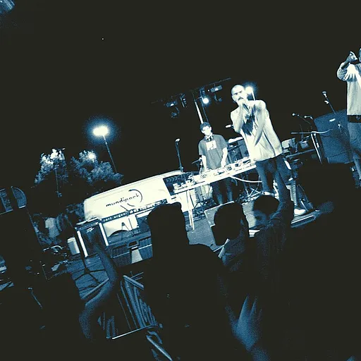 At Versaris