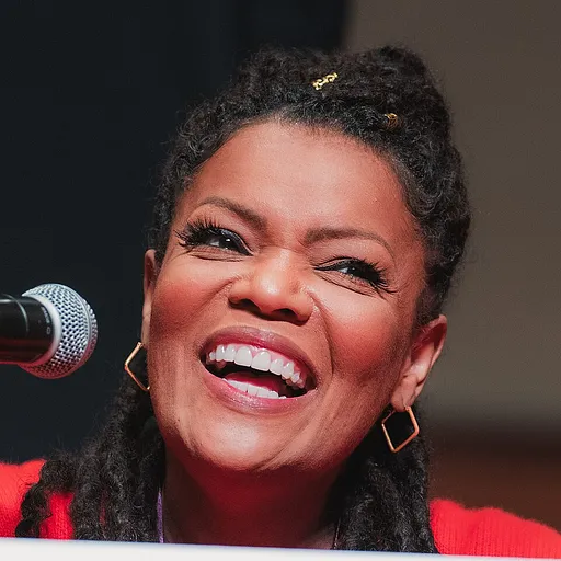 Yvette Nicole Brown