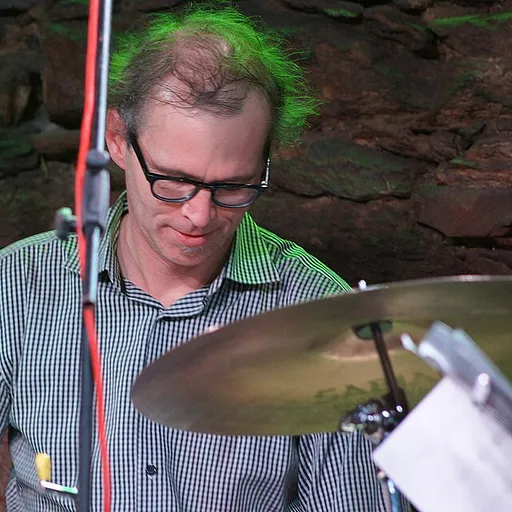 Kenny Wollesen