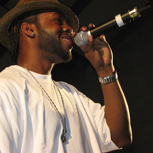 Dwele