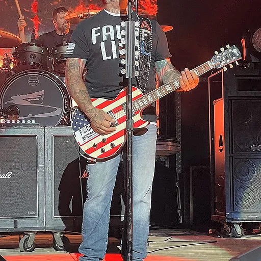 Aaron Lewis