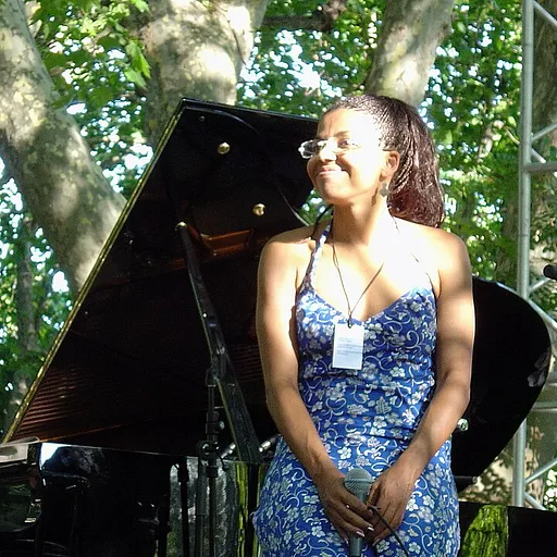 Mina Agossi