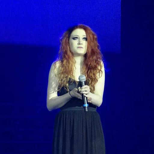 Janet Devlin