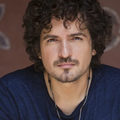 Tommy Torres