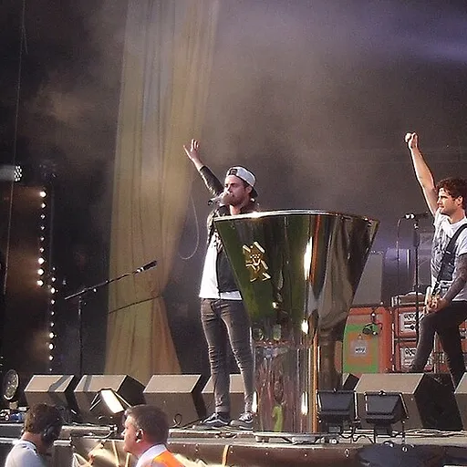 Kids in Glass Houses