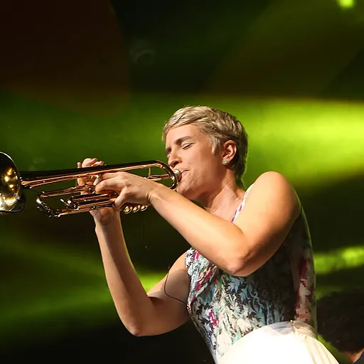 Maite Hontelé