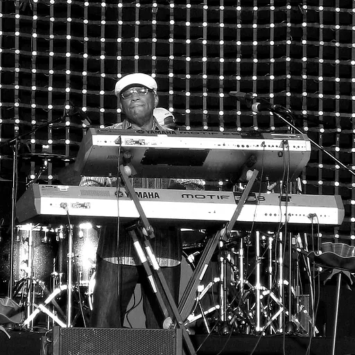 Lonnie Liston Smith