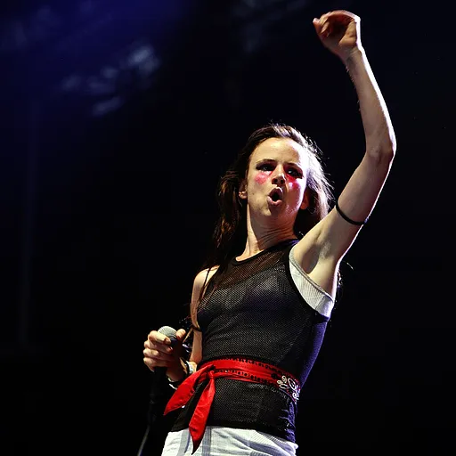 Juliette and the Licks