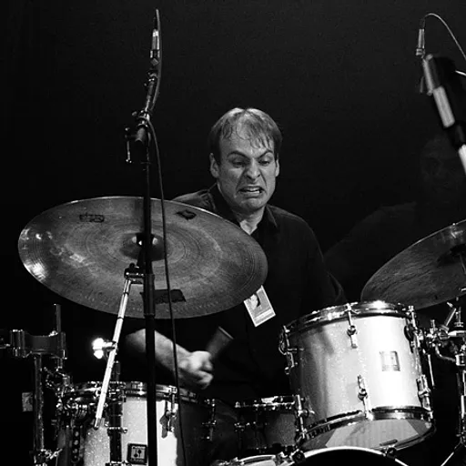 Ari Hoenig