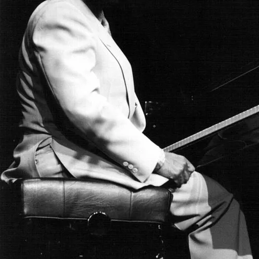 Junior Mance