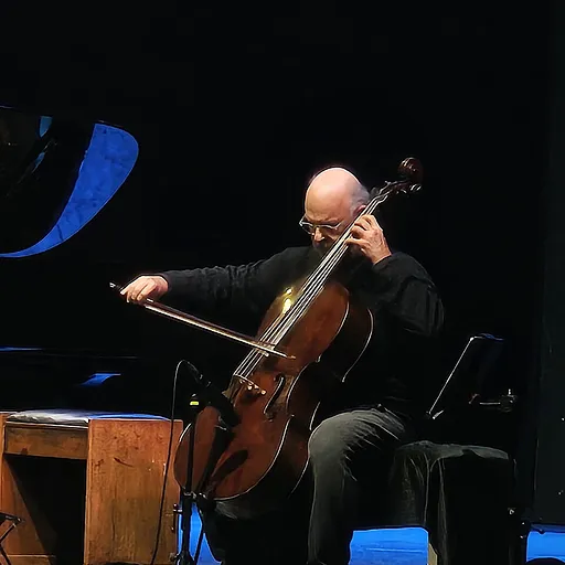 Jaques Morelenbaum