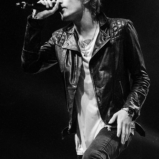 Denis Stoff