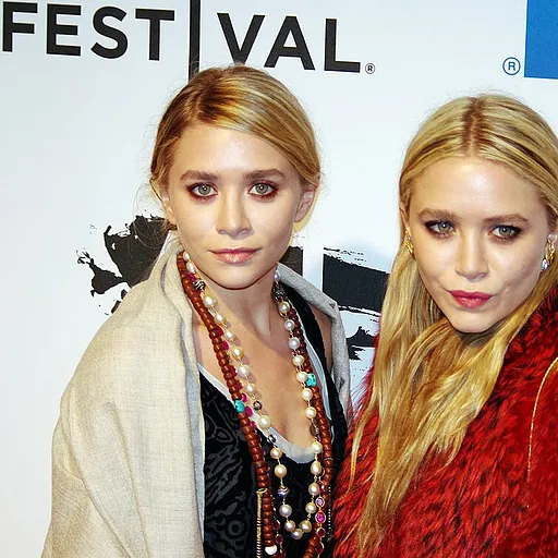 Mary‐Kate & Ashley Olsen