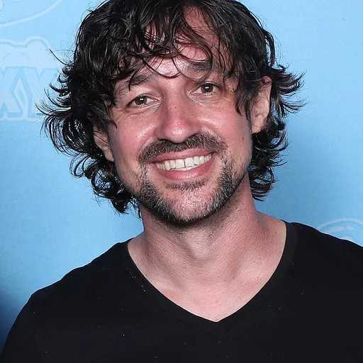 Thomas Ian Nicholas
