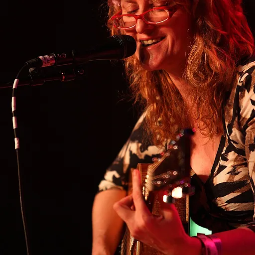 Eddi Reader