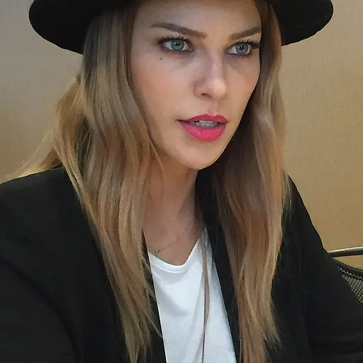 Lauren German