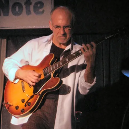 Larry Carlton