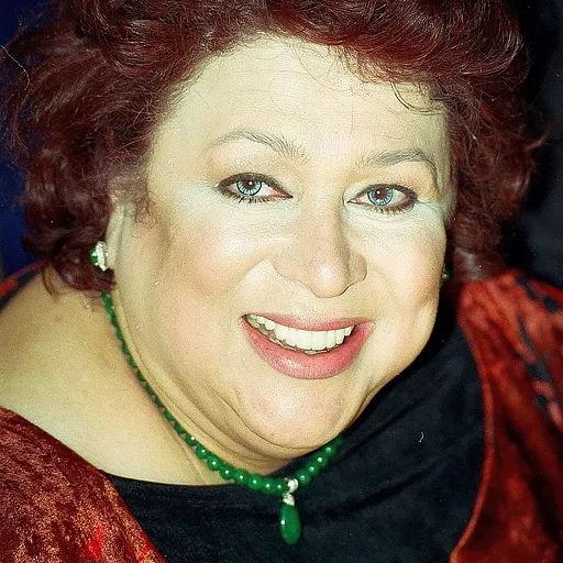 Liz Torres
