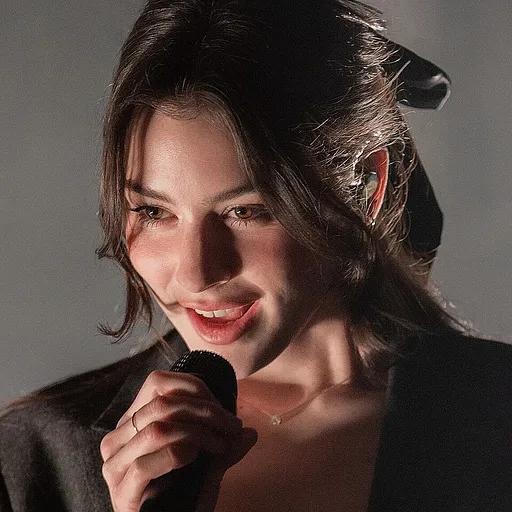 Gracie Abrams