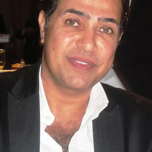 حكيم