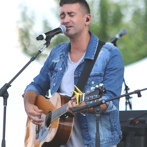 Aaron Shust