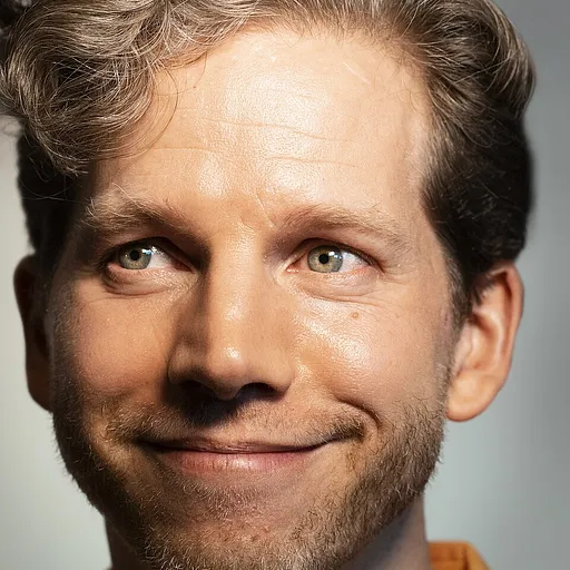 Stark Sands
