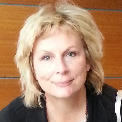 Jennifer Saunders